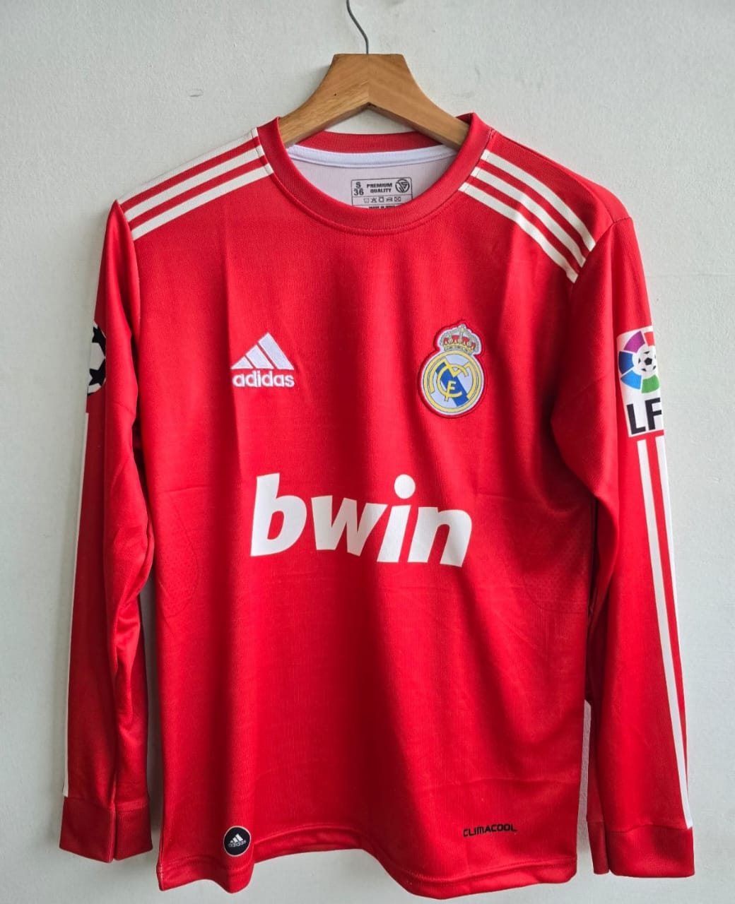 Real Madrid 2011/12 third (RONALDO) - View 1